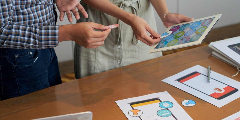 How To Create An App Icon With Your Logo And The Best App Icon Generators illustration